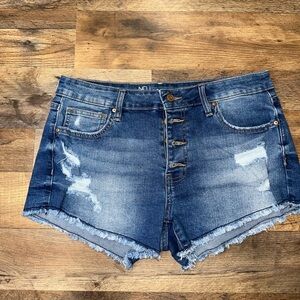 Woman denim shorts size 11